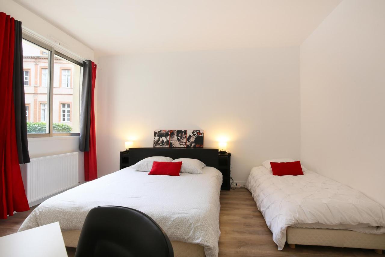 Le Premier De Saint Georges Place 120M Parking Toulouse Kültér fotó